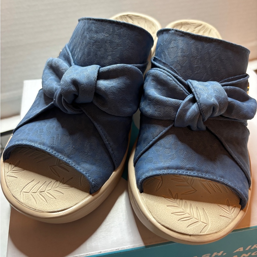 Comfort Slide Sandals with Knotted Upper in Blue - Picture 4 of 11